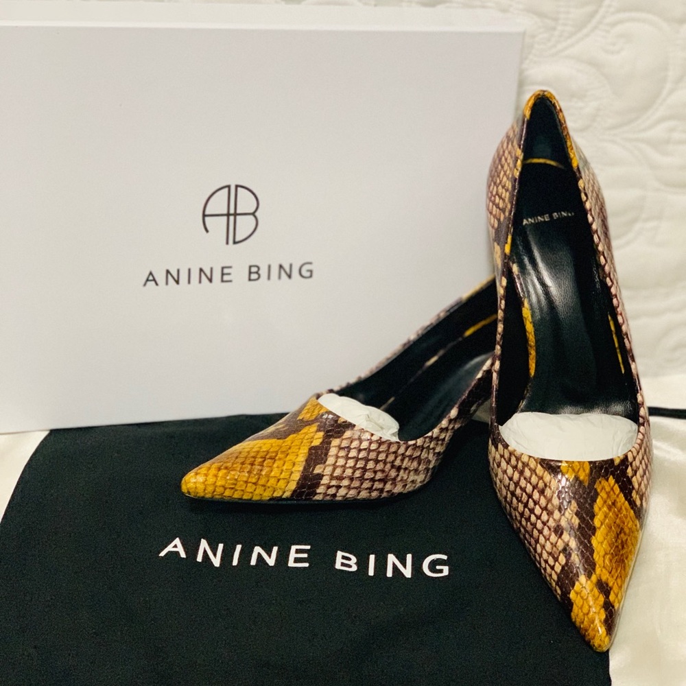 Anine Bing Devon Pumps - Python Print